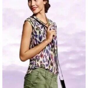 Cabi S Colorful Plume Feather Print V Neck‎ Short Sleeve Popover Top 5027